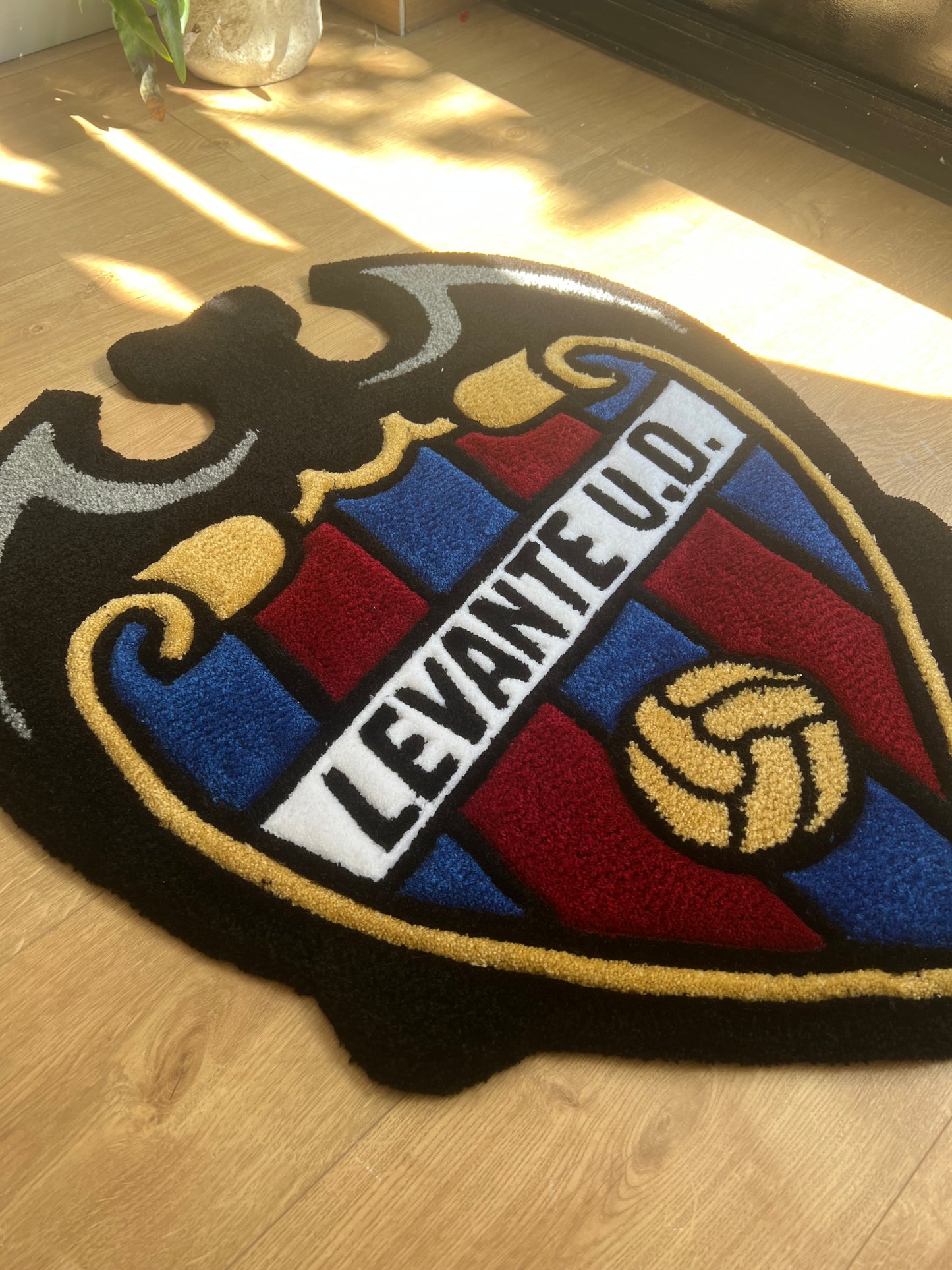 Levante UD Rug